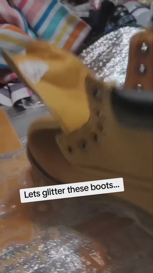 GLITTER BOOT REPLAY ( PRE RECORDED)
